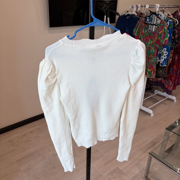 Farm Rio: Off-White Flower Embroidery Knit Top - Picture 6 of 11